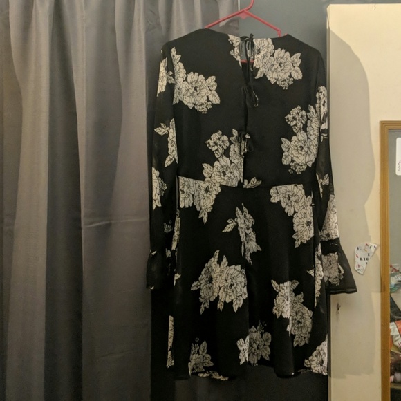 Xhilaration dress - Picture 2 of 2